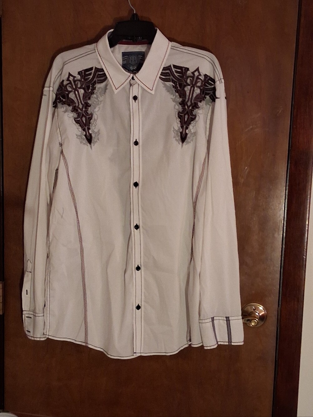 Roar Signature Edition Men’s XL Embroidered Winged Cross Button-Up Shirt